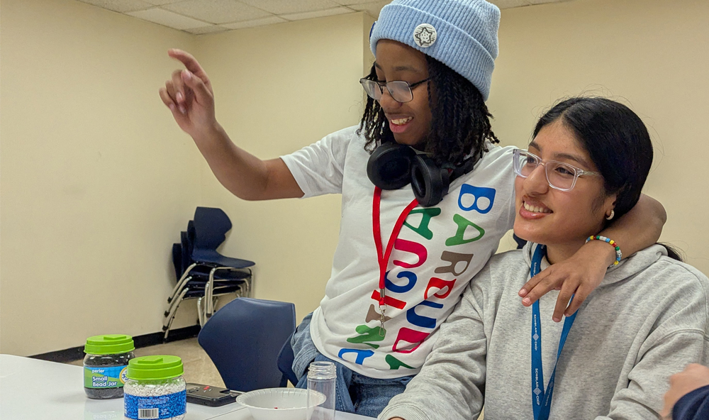 teen volunteers